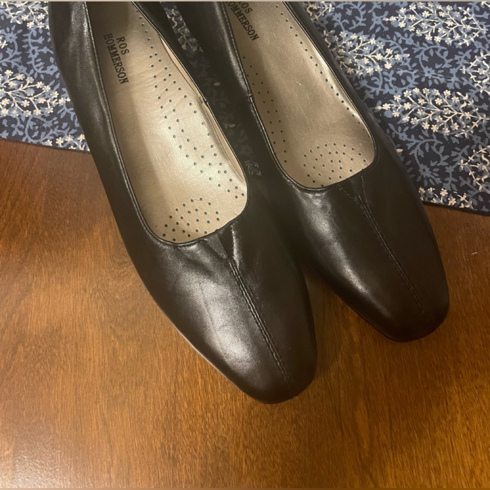 Black, Ros Hommerson Shoes - Size 9.5 Slim Pump
